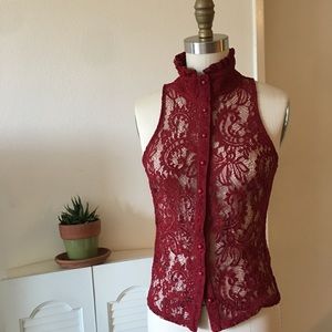 LACED Sleeveless Top